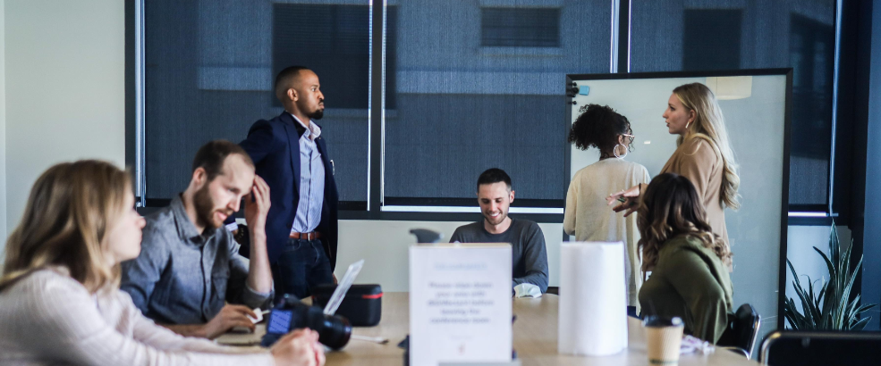 选择人力资本管理(HCM)软件，首先看这5大功能-8Manage HCM | 高亚科技